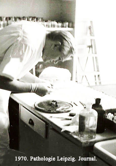 1970. Pathologie Leipzig.
Journal. Zuschneideraum